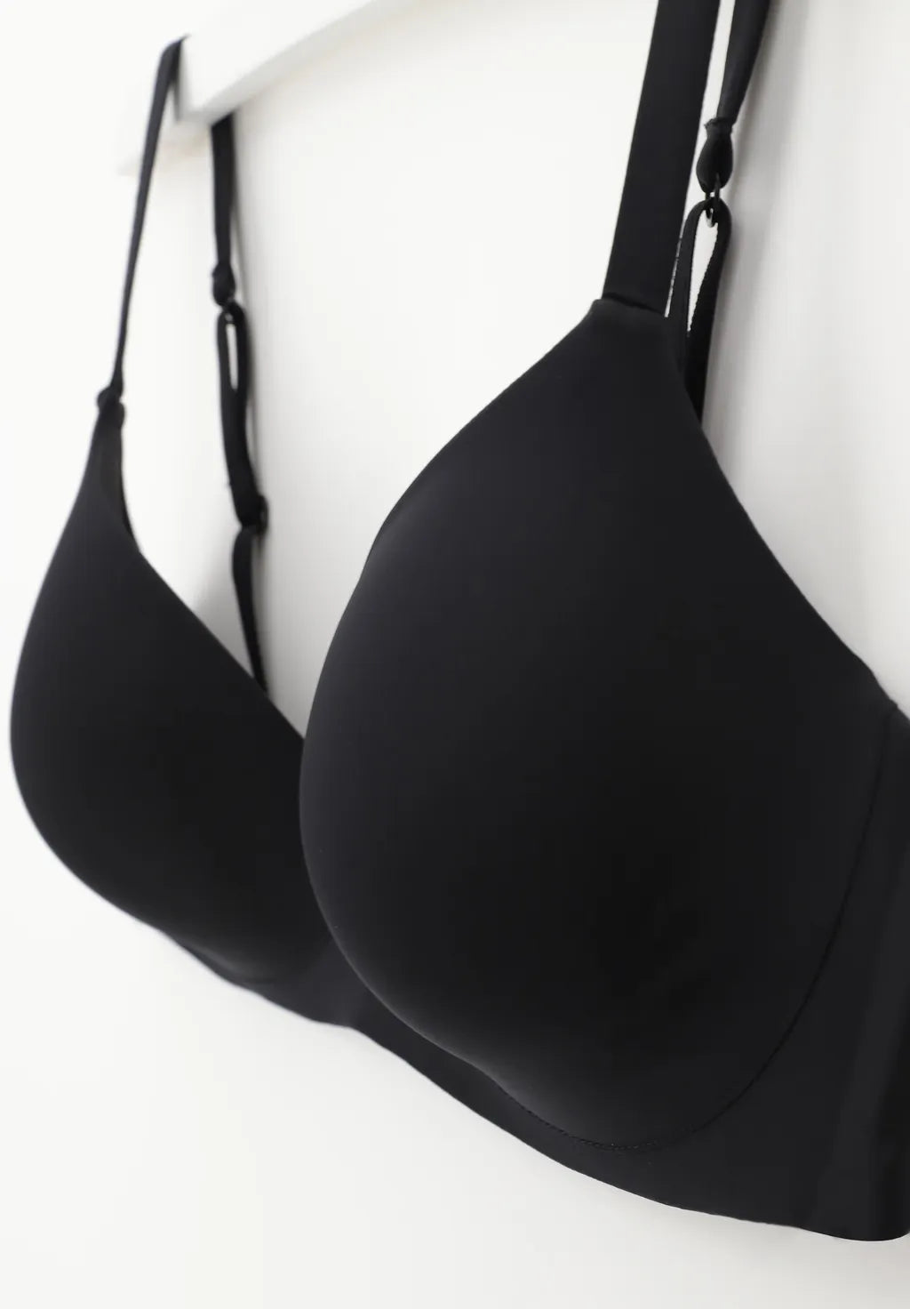 Reggiseno Balconcino Avantgarde Imbottito con Ferretto – Effetto Seconda Pelle