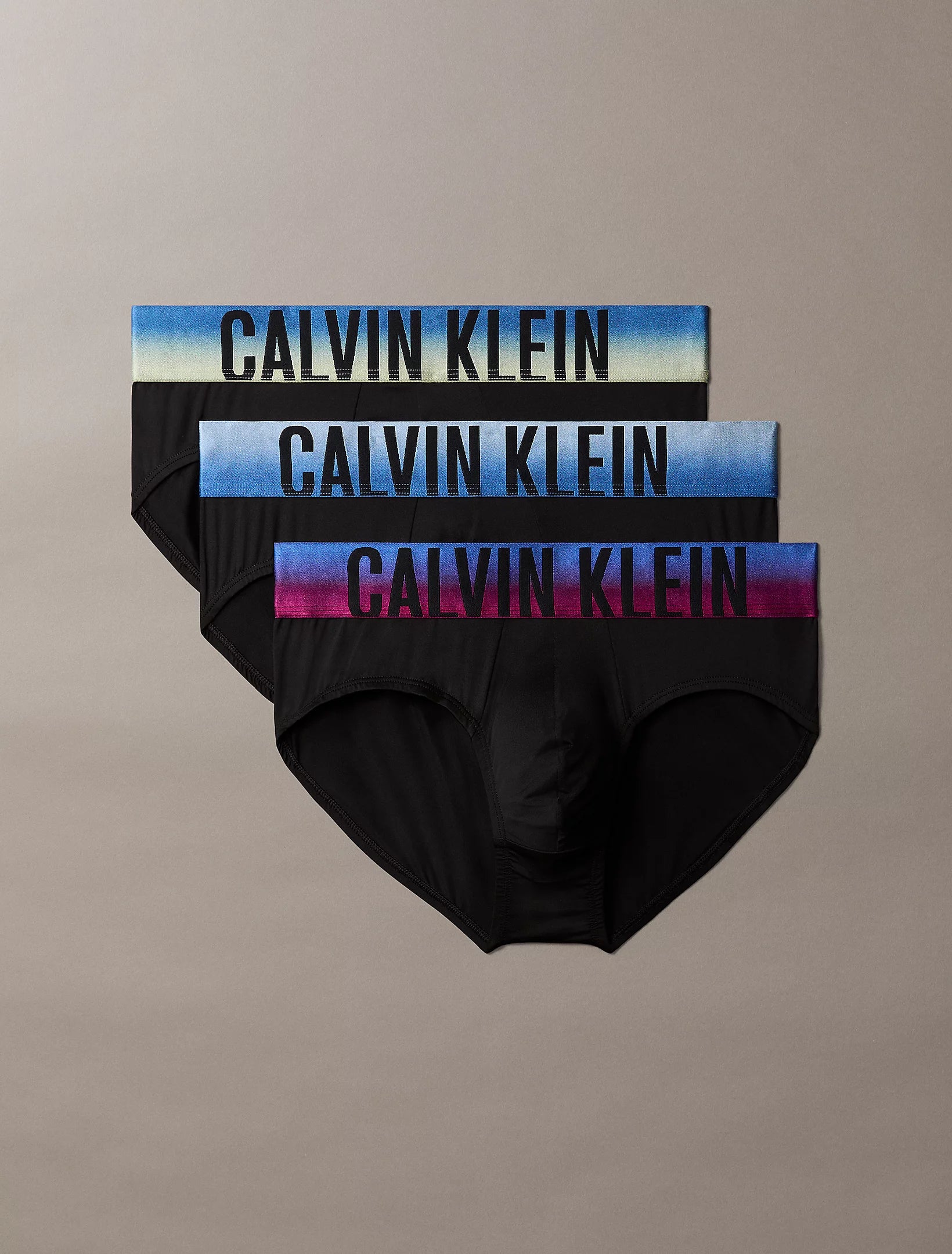 Calvin Klein Confezione da 3 Slip Uomo in Microfibra Effetto Seta con Fascia Logo
