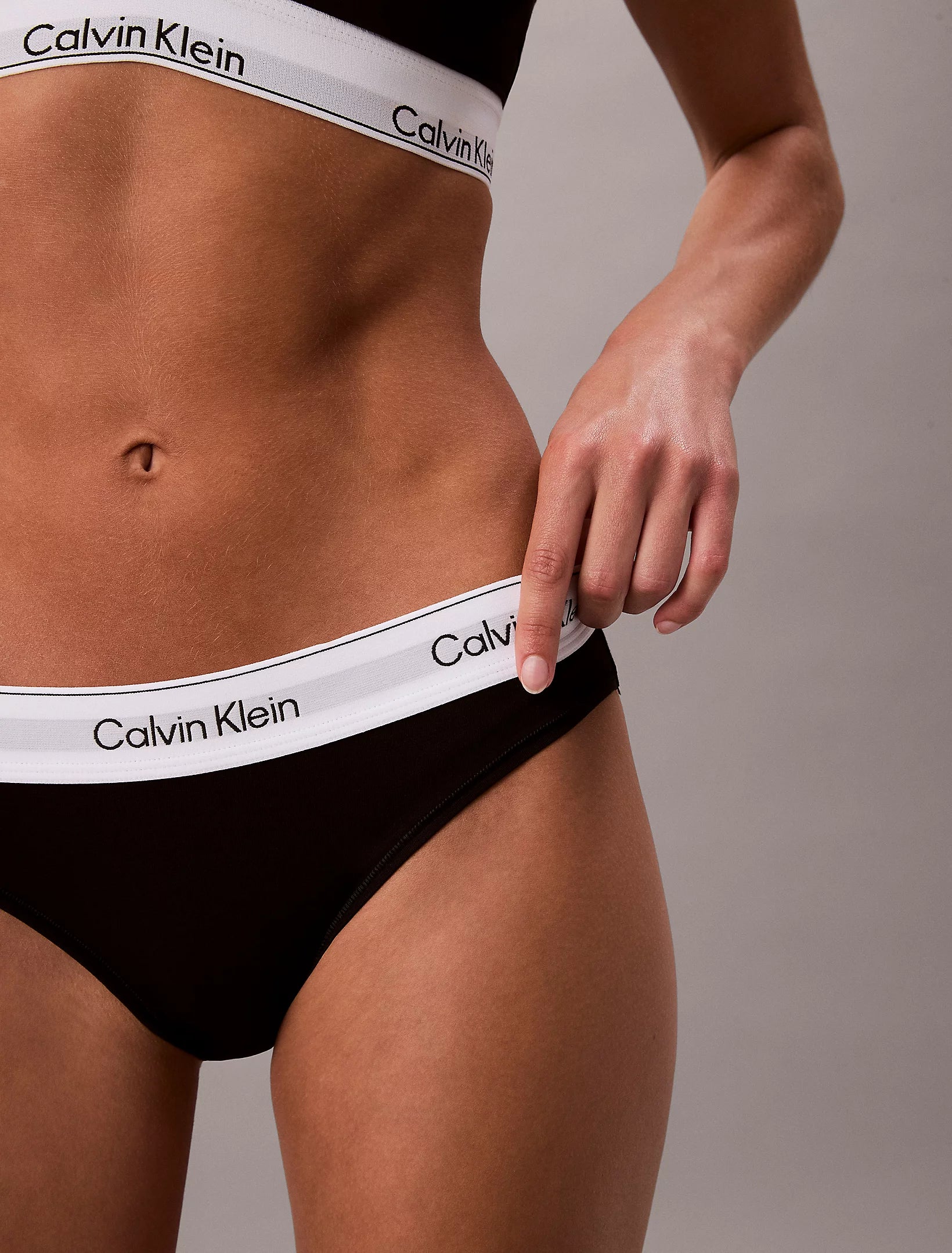 Slip Bikini Donna Calvin Klein in Cotone e Modal con Fascia Infinity Bond