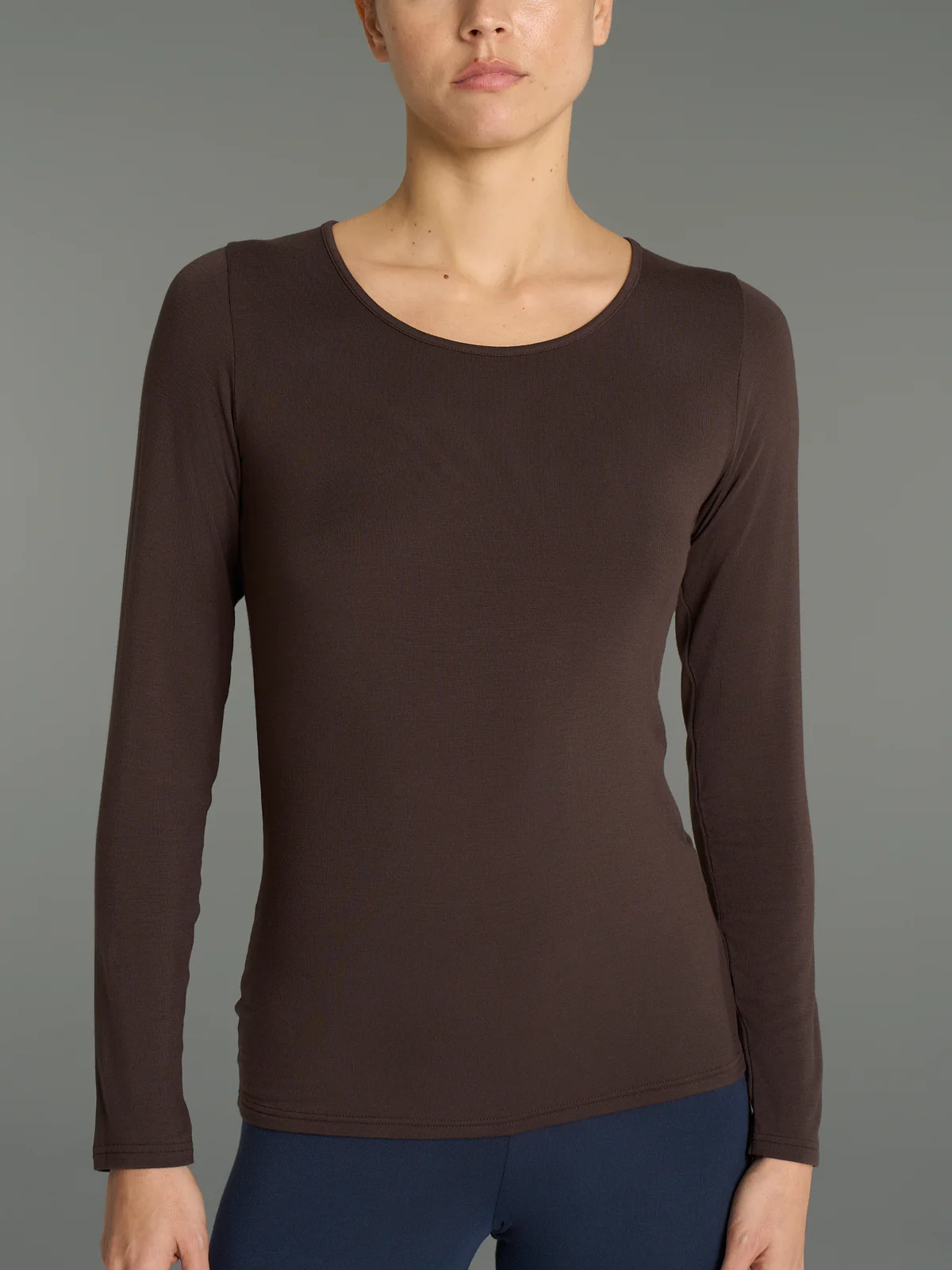 Maglietta Girocollo in Eco Viscosa – Comfort e Stile Quotidiano